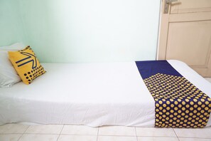 Basic Single Room | Free WiFi, bed sheets