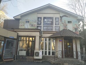 Exterior - Meeting Place Bishkek (Bishkek)