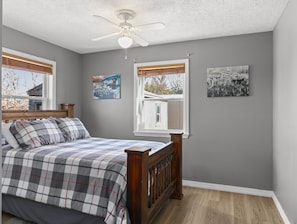 2 bedrooms, iron/ironing board, WiFi, bed sheets