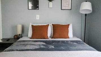 2 dormitorios, tabla de planchar con plancha, wifi gratis y ropa de cama