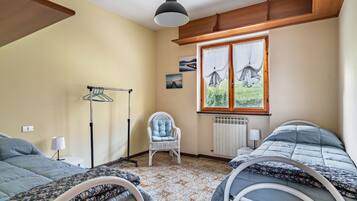 1 chambre, fer et planche à repasser, Wi-Fi gratuit, draps fournis