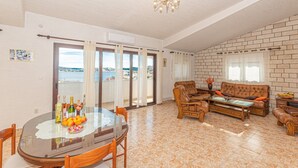 Apartment (Nadica - sea view - A4(4)) | Dining - Nadica - sea View - A4 (Rogoznica)
