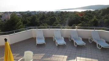 Apartment (Nadica - sea view - A4(4)) | Terrace/patio