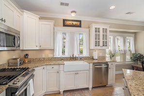 Fridge, microwave, oven, dishwasher - 🌊 Lake Effect – Channel Views • Pool • Deck • Steps to Beach & Downtown ➠ 27 (Grand Haven)