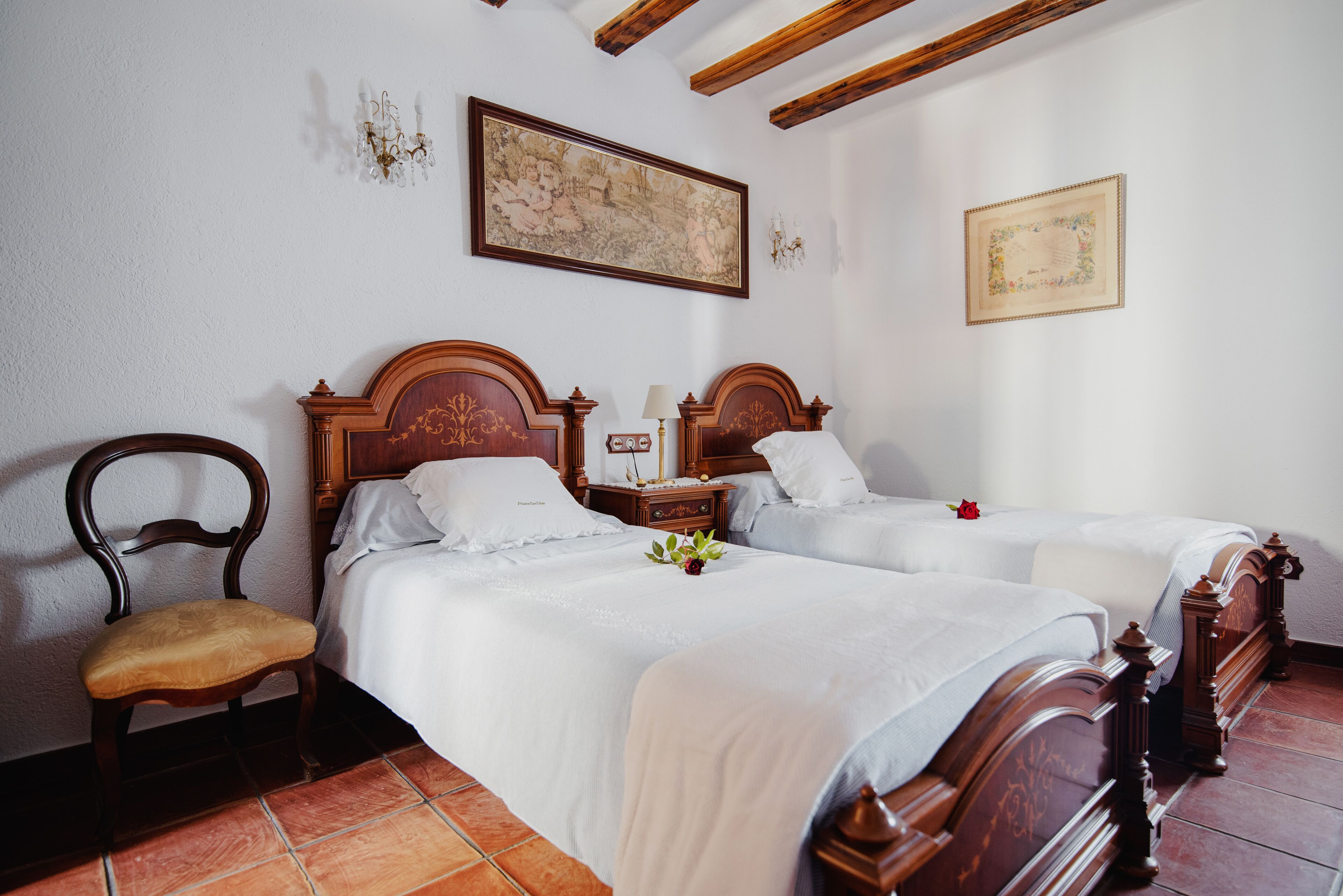 Photo - Masia Can Viver - Olive oil tourism B&B
