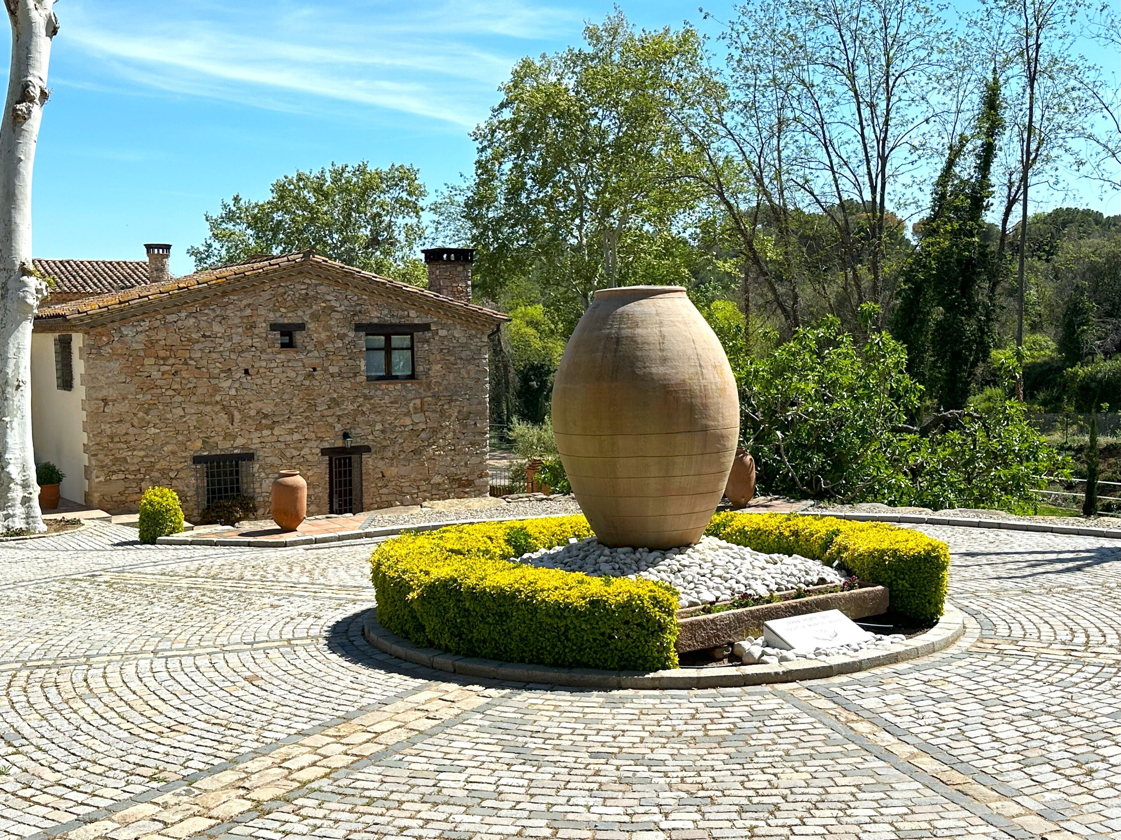 Photo - Masia Can Viver - Olive oil tourism B&B