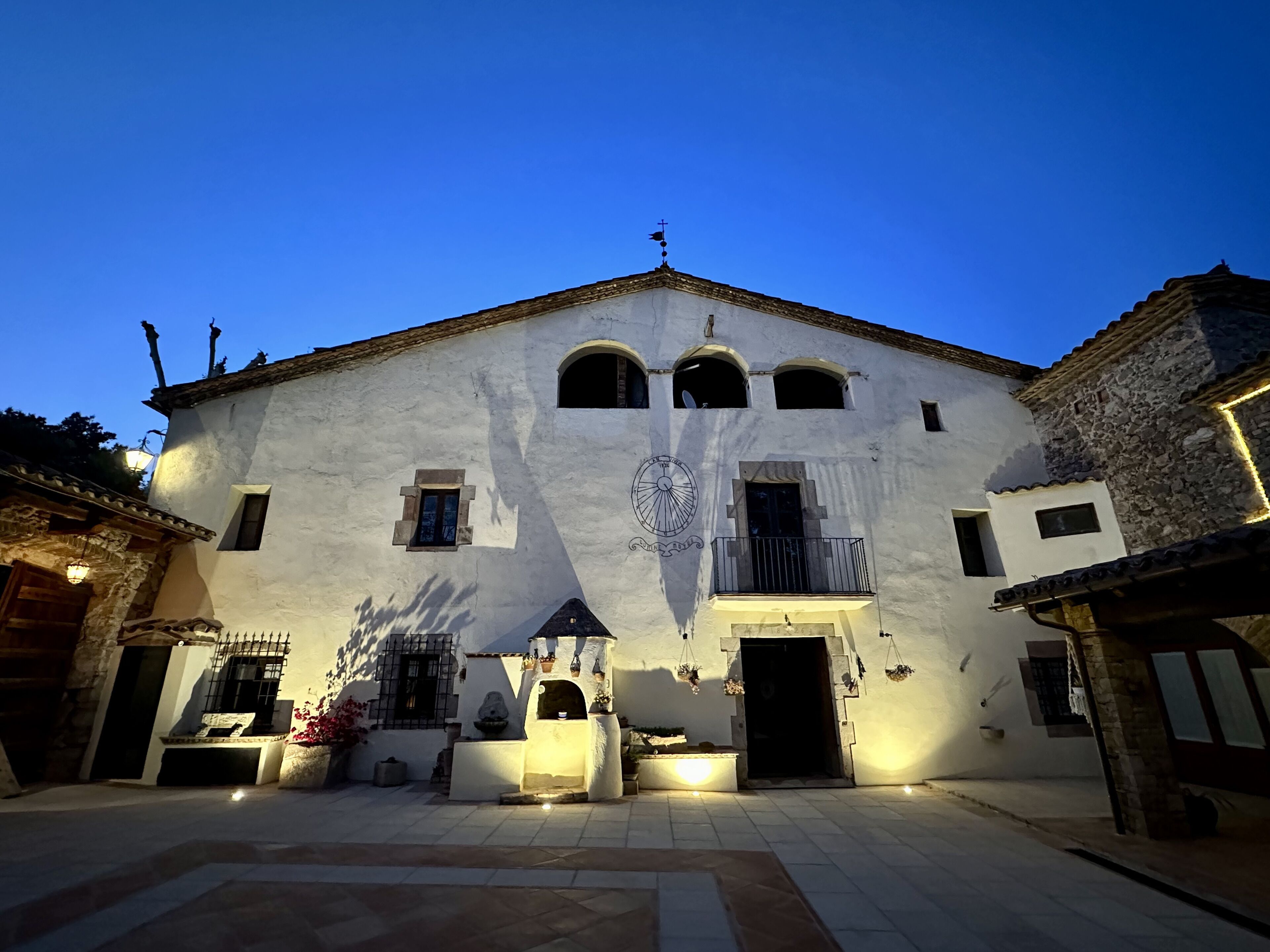 Photo - Masia Can Viver - Olive oil tourism B&B