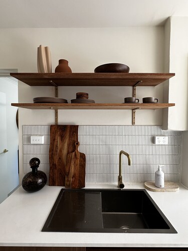 Your home away from home in Melbourne(with parking)