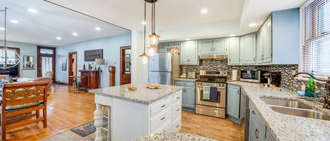 Fridge, microwave, dishwasher, coffee/tea maker