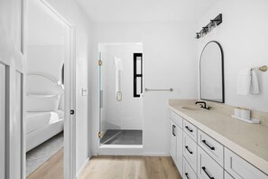 Shower, hair dryer, towels, shampoo - Villa 1 | 2BR | Firepit | Pool | Hot tub | Yoga (Spicewood)
