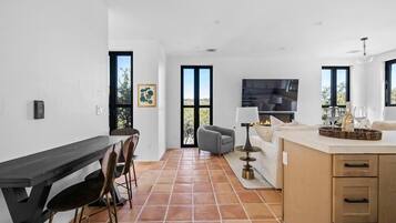 TV, fireplace, offices