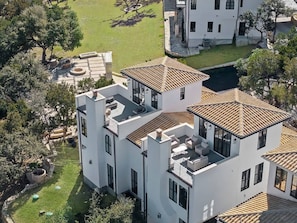 Exterior - Villa 4 | 3BR | Firepit | Pool | Hot tub |Cornhole (Spicewood)