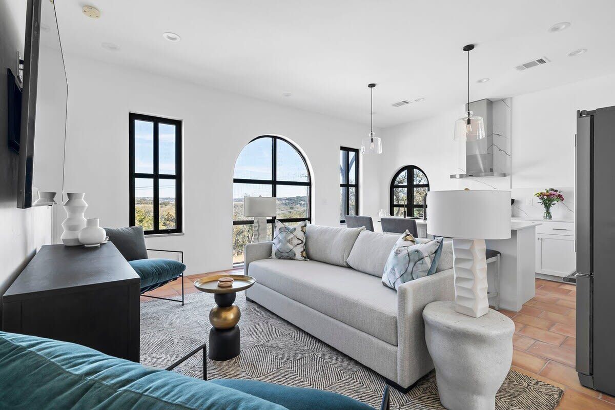 TV, fireplace, offices