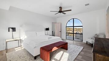 3 bedrooms, desk, iron/ironing board, WiFi