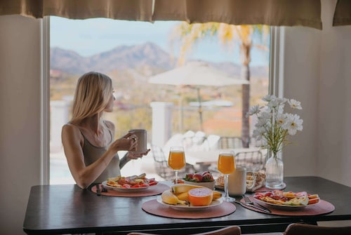 Casa de Oro: 360° Desert Views, Pool & Spa