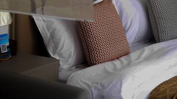 Basic Triple Room | Free WiFi, bed sheets