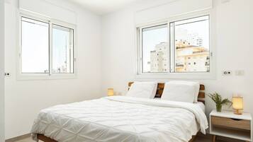 2 bedrooms, iron/ironing board, free WiFi