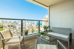 Apartment | Front of property