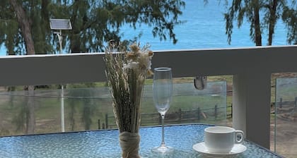 Phoenix Beach Apartments sea view