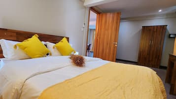 1 bedroom, desk, laptop workspace, blackout curtains