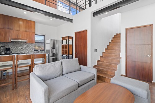 well located Apartment with pool and private Terrace, overlooking The city.