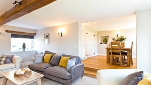 Smart-TV, peis og DVD-spiller