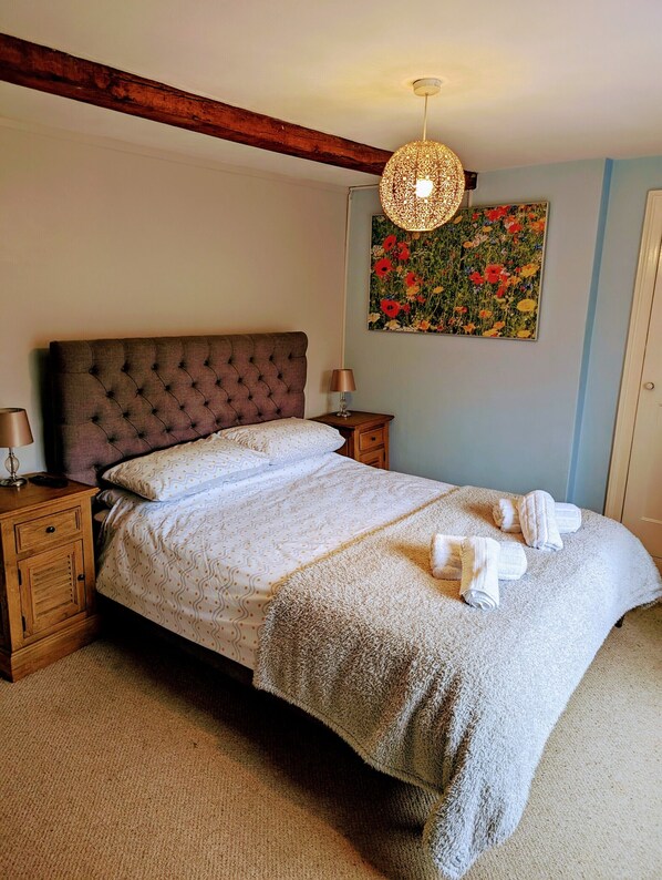 Exclusive Double Room, Ensuite | Blackout curtains, iron/ironing board, free WiFi, bed sheets