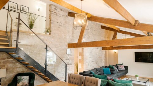 Large luxury farmhouse retreat situated in a rural hamlet, perfect for large gatherings of up to 50