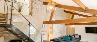 Large luxury farmhouse retreat situated in a rural hamlet, perfect for large gatherings of up to 50