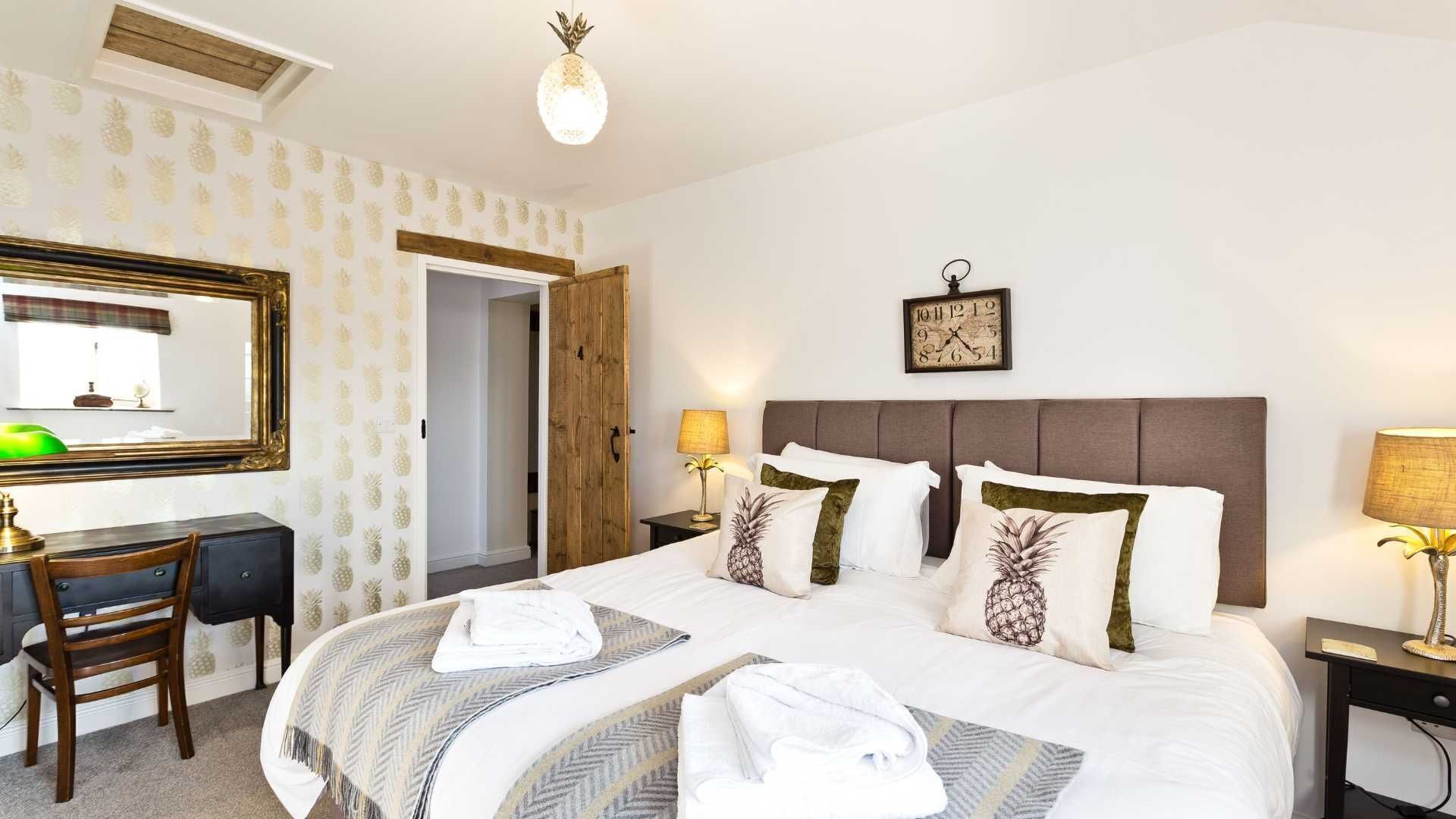 6 chambres, fer et planche à repasser, Wi-Fi gratuit, draps fournis