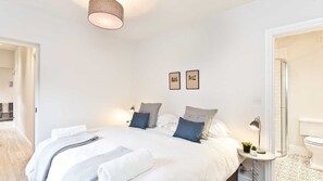 8 bedrooms, iron/ironing board, free WiFi, bed sheets