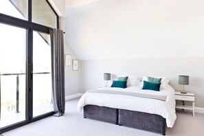 8 chambres, fer et planche à repasser, Wi-Fi gratuit, draps fournis