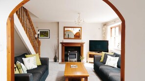 Smart TV, fireplace, DVD player