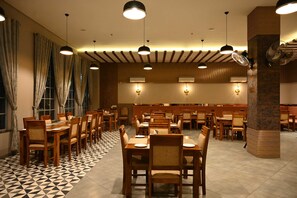 Restaurant - Hotel Shyamleela (Shri Madhopur)