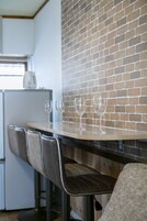 Basic Room | Living area | TV