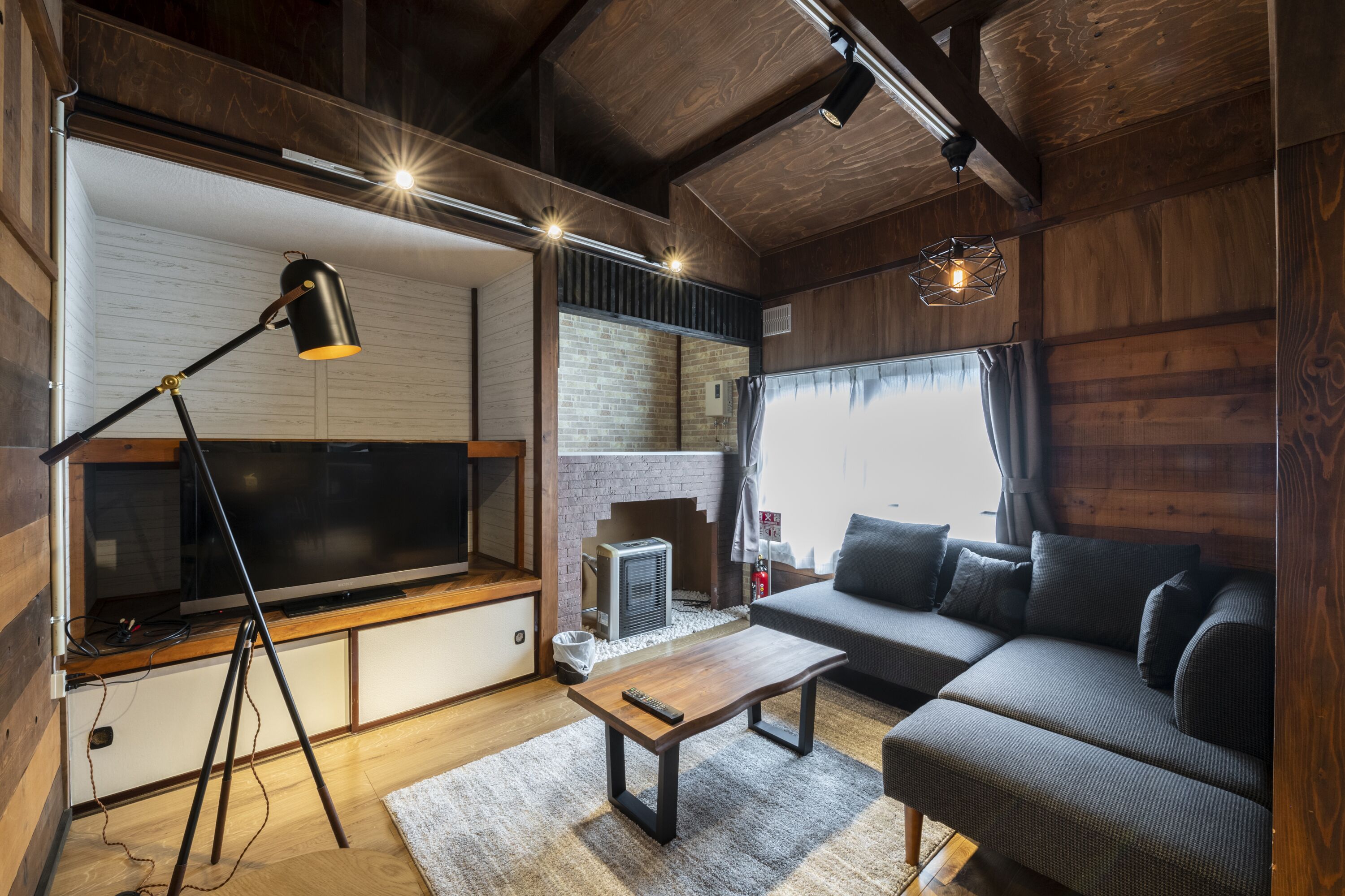 Basic Room | Living area | TV