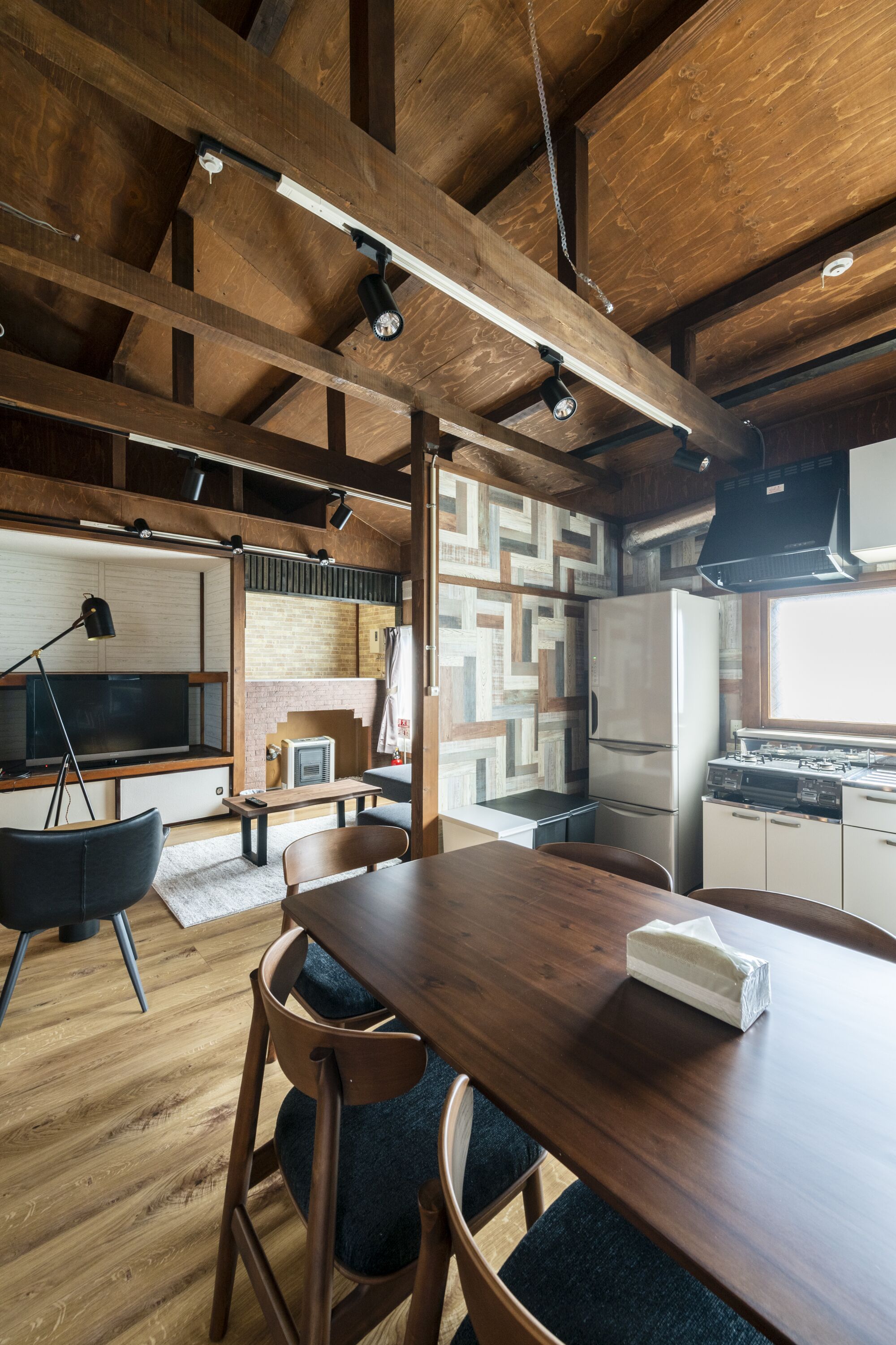 Basic Room | Living area | TV