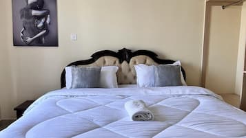 Studio Affaires | Décoration personnalisée, ameublement personnalisé, Wi-Fi gratuit