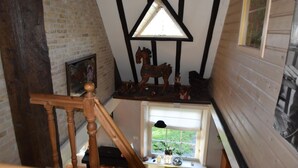 Unclassified image, 5 of 26, button