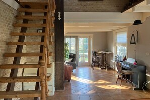 Interior - Spacious holiday home close to the sea (Burgerbrug)