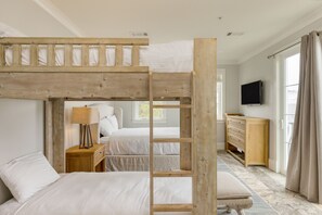 10 bedrooms, desk, iron/ironing board, travel cot