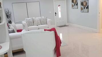 House, 2 Bedrooms, Fireplace | Interior