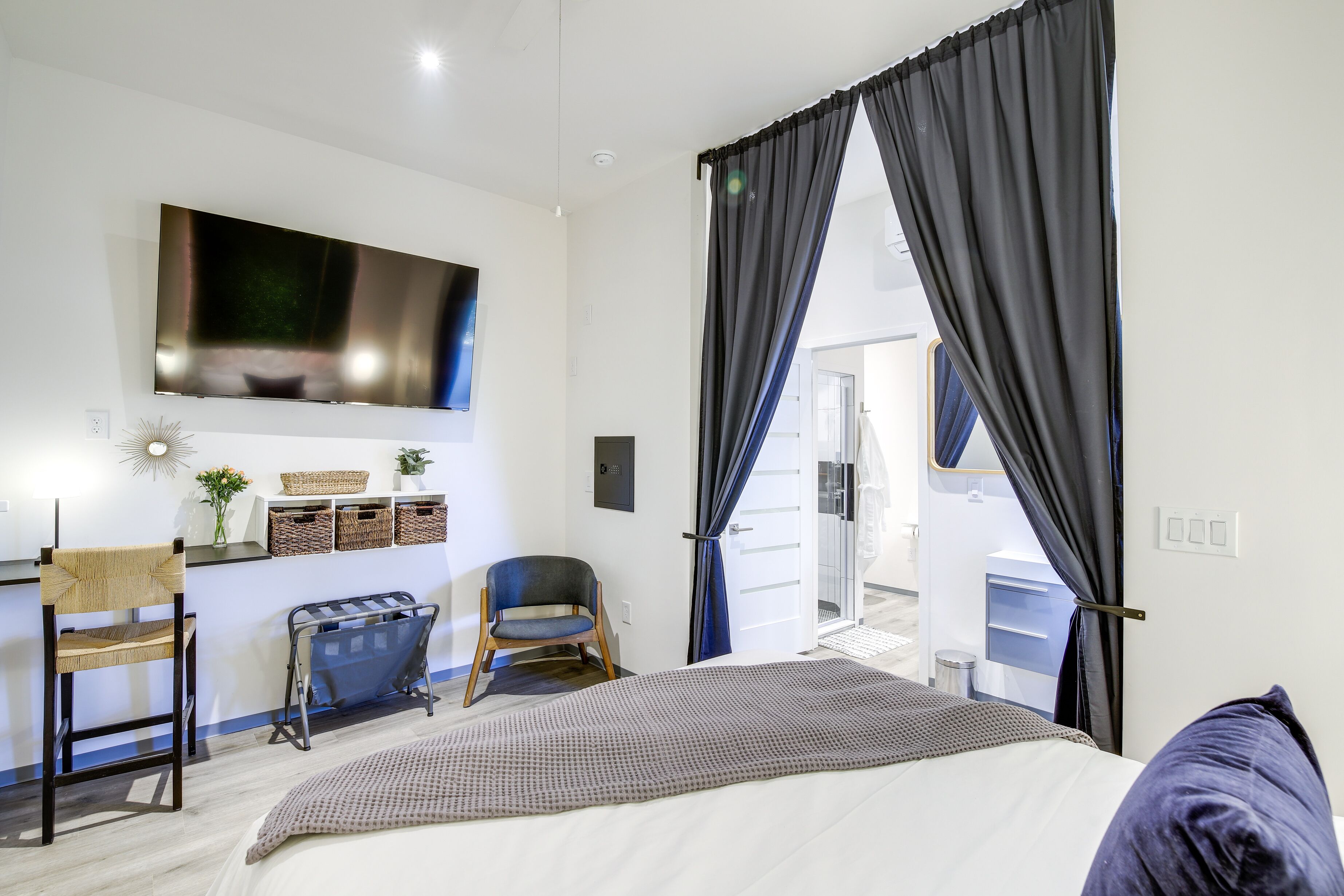 1 bedroom, desk, iron/ironing board, free WiFi