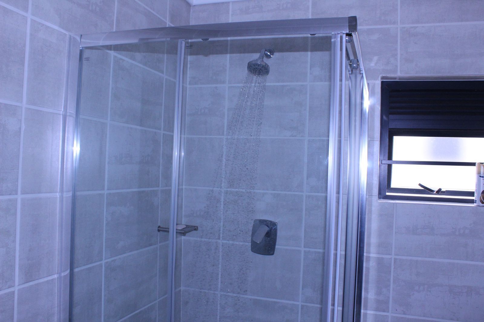 淋浴設備、提供毛巾、廁紙