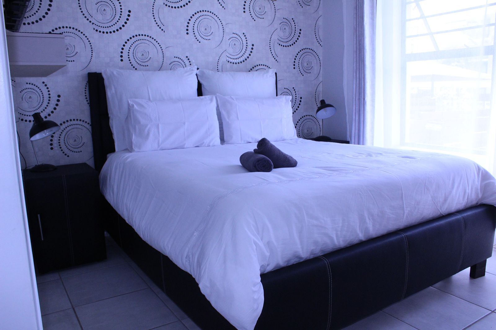 2 chambres, fer et planche à repasser, Wi-Fi, draps fournis