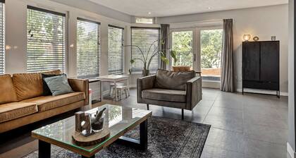 Holiday home with a garden and parking