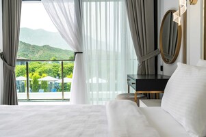 Basic Room | 1 bedroom, soundproofing, iron/ironing board, free WiFi