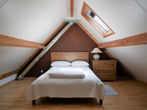 3 chambres, fer et planche à repasser, Wi-Fi gratuit