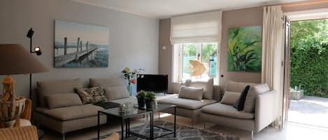 Smart-tv och en stereo