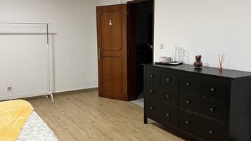 Family Quadruple Room | Desk, laptop workspace, iron/ironing board
